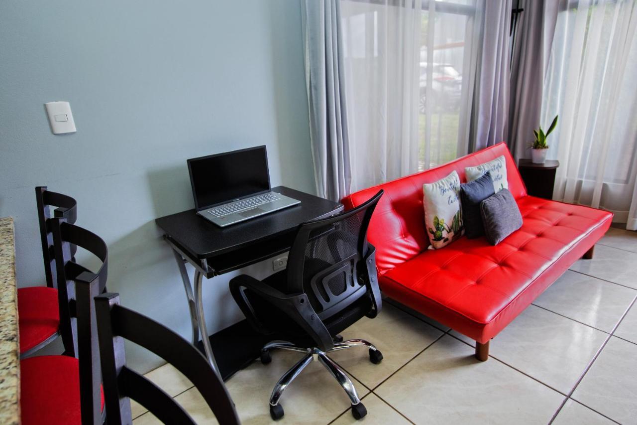 Casa Suculenta ,Monteverde Con Jacuzzi Privado Y Lavanderia 外观 照片