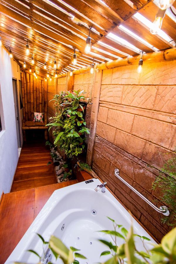 Casa Suculenta ,Monteverde Con Jacuzzi Privado Y Lavanderia 外观 照片