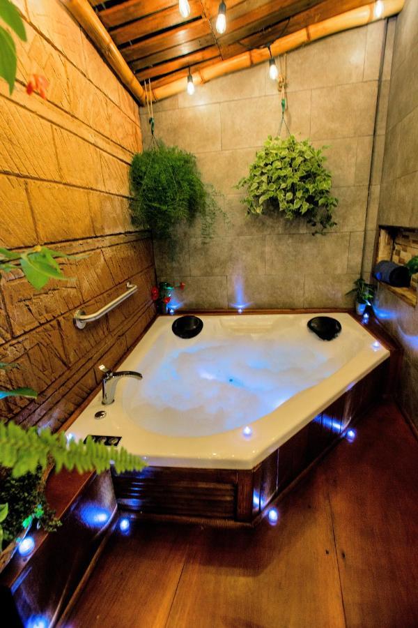 Casa Suculenta ,Monteverde Con Jacuzzi Privado Y Lavanderia 外观 照片